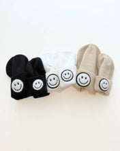 Load image into Gallery viewer, Smiley Beanie | Black
