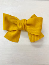 Load image into Gallery viewer, 4&quot; Hair Bow
